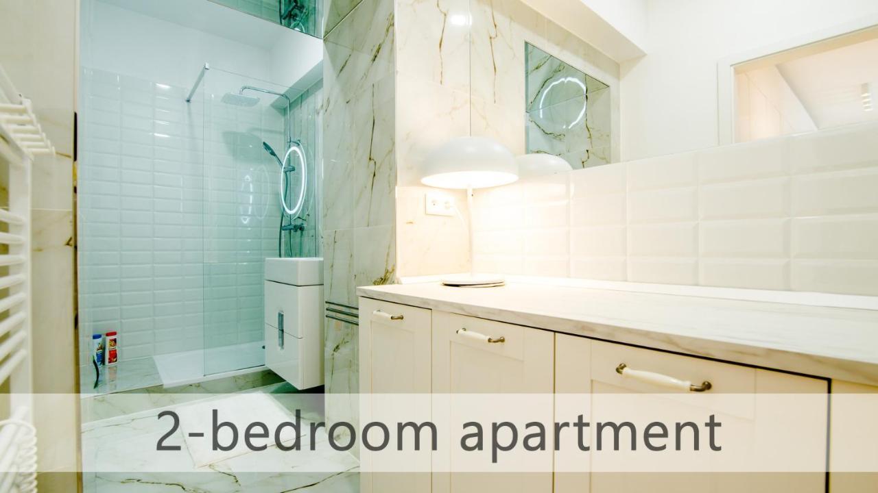 White Apartments With Ac By Kovee Bratislava Bagian luar foto
