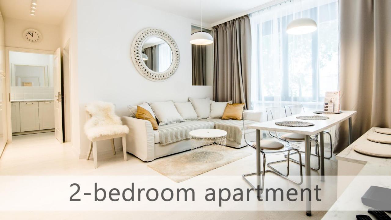 White Apartments With Ac By Kovee Bratislava Bagian luar foto
